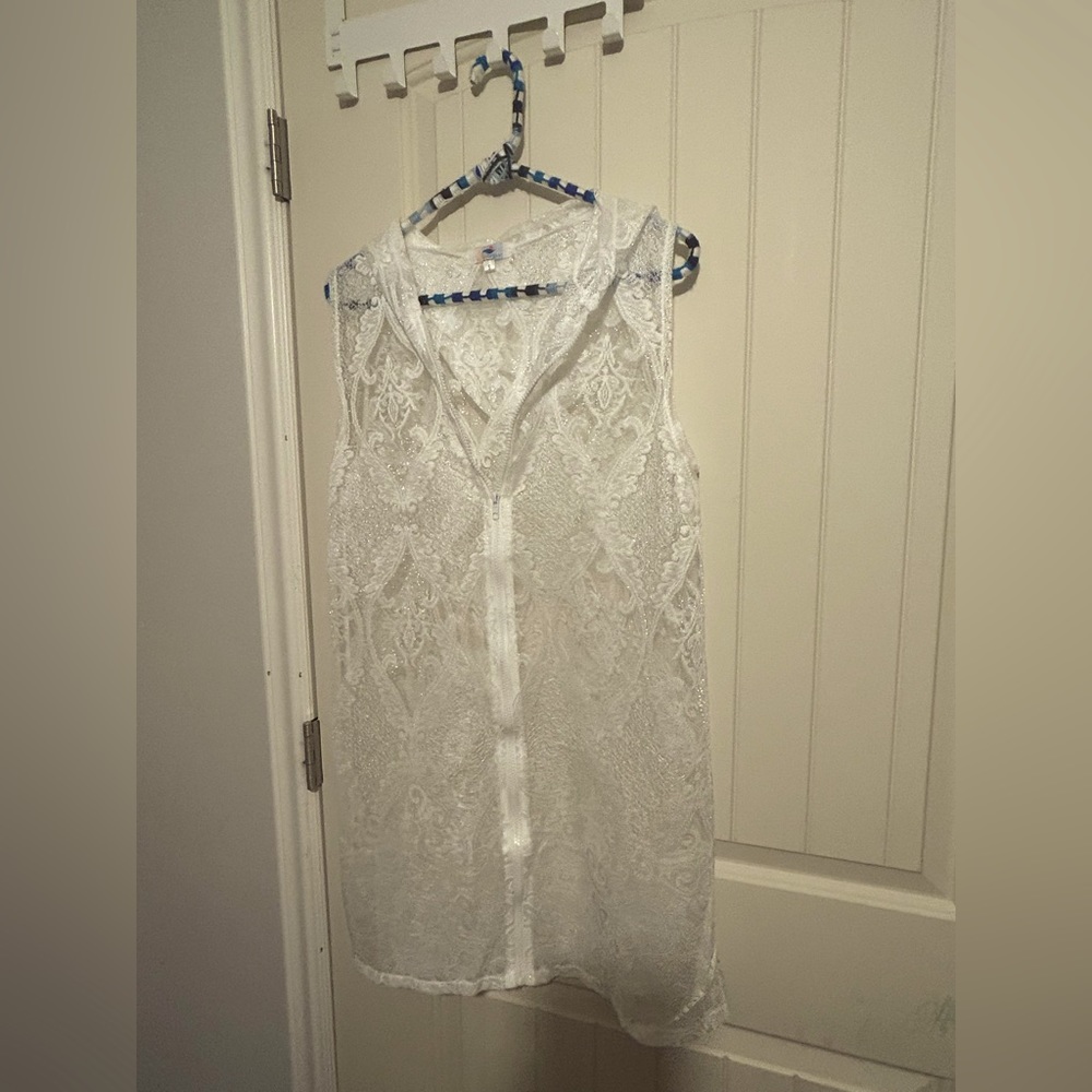 Small, White, Cover up with hood and zipper.